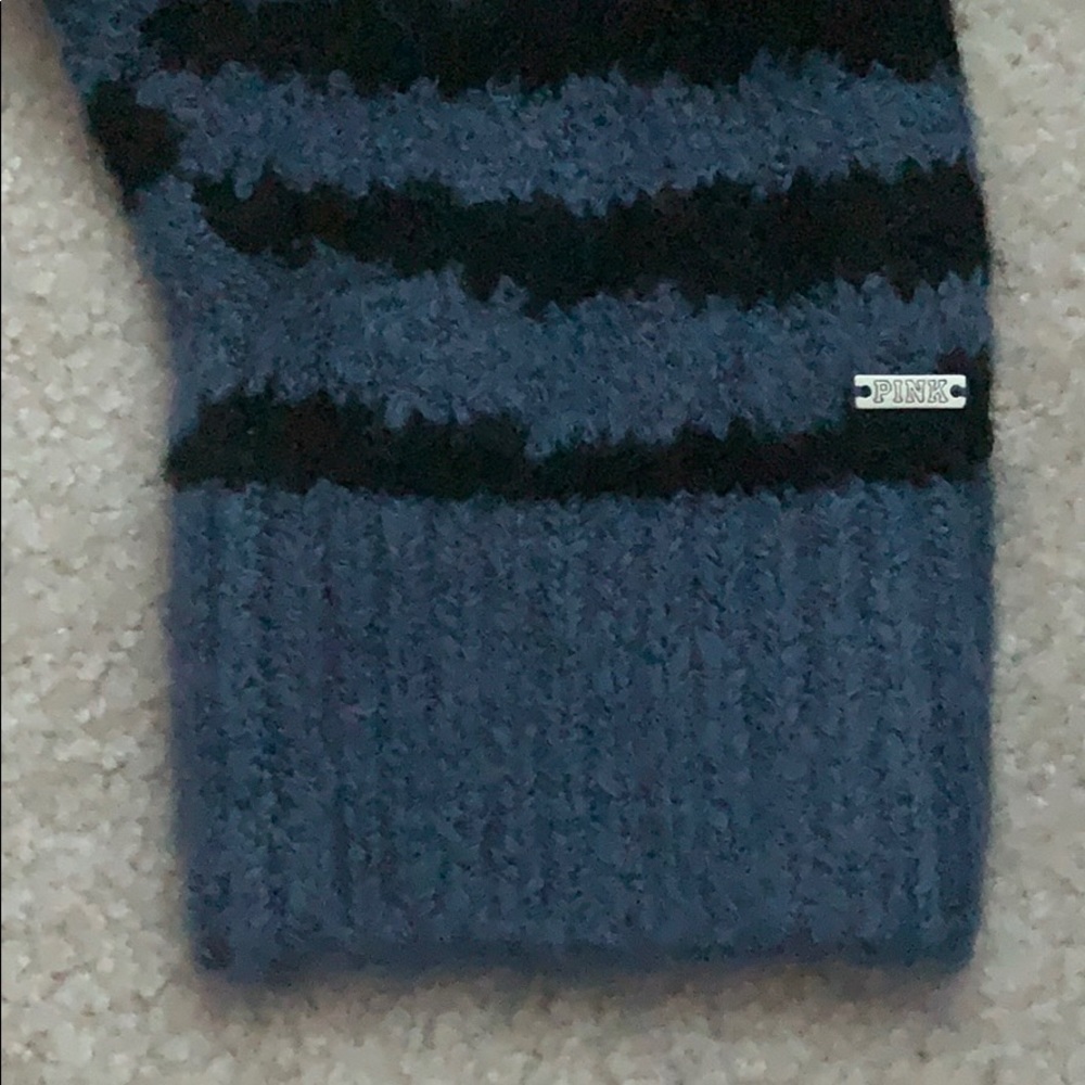 Victoria’s Secret Sweater - Picture 7 of 12